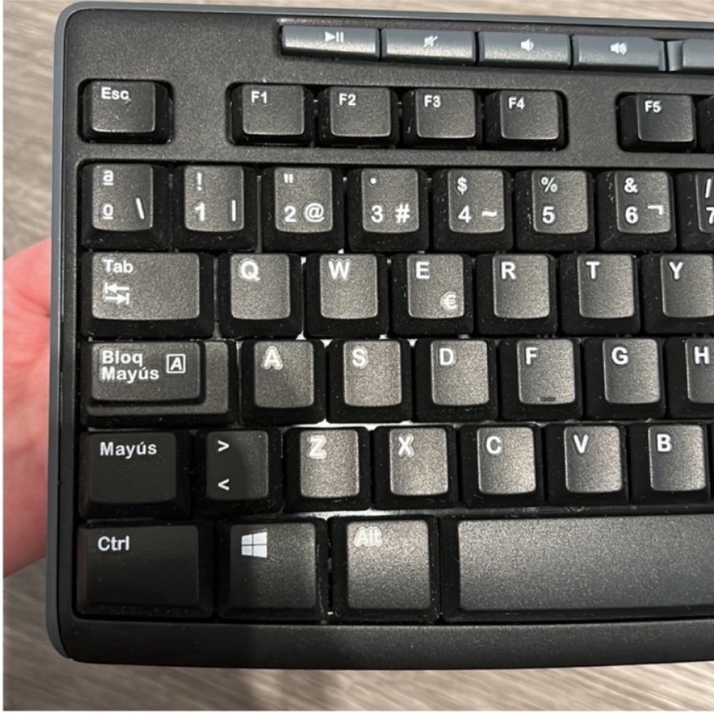 🩷FIRM PRICE🩷Logitech K270 Wireless Keyboard + mouse - Picture 3 of 10